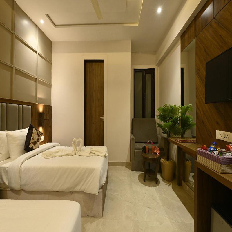 Hotel Avalon Palms Agra Agra  Extérieur photo